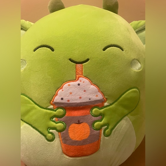 Squishmallows Fitzy Halloween with drink - Picture 2 of 5
